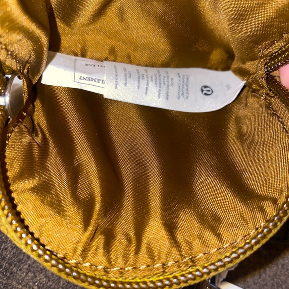 NEW LULULEMON Dual Pouch Wristlet